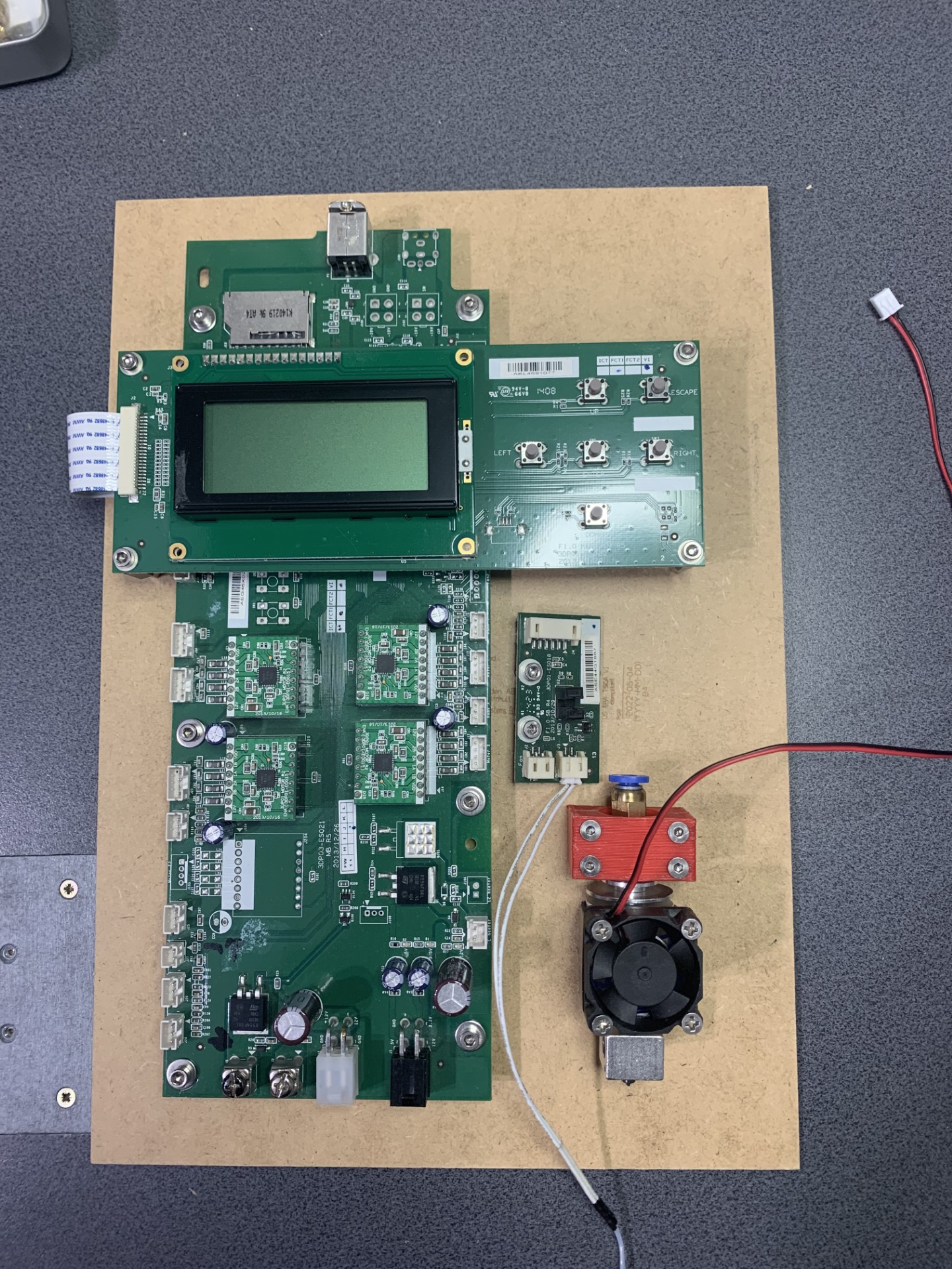 Objekt 000.C001.1 – Serie Anfang