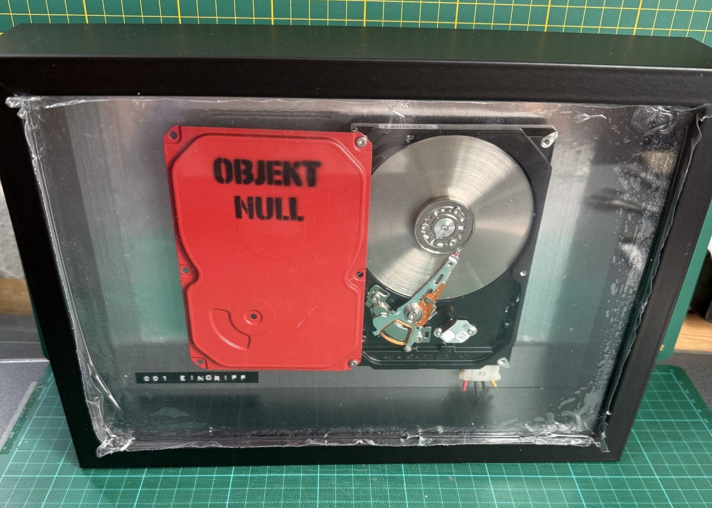 Objekt 001.H001 – Serie Eingriff